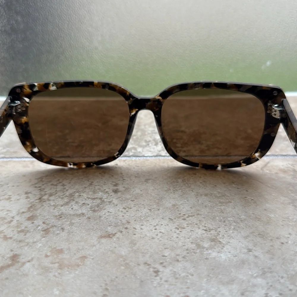 Bertha Natalia Polarized Sunglasses NIB Brown Gold Tortoiseshell Gold Accents